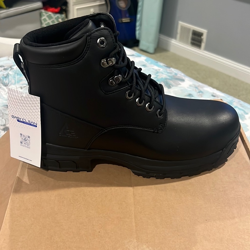 Men’s size 11 steel toe, non-slip work boots